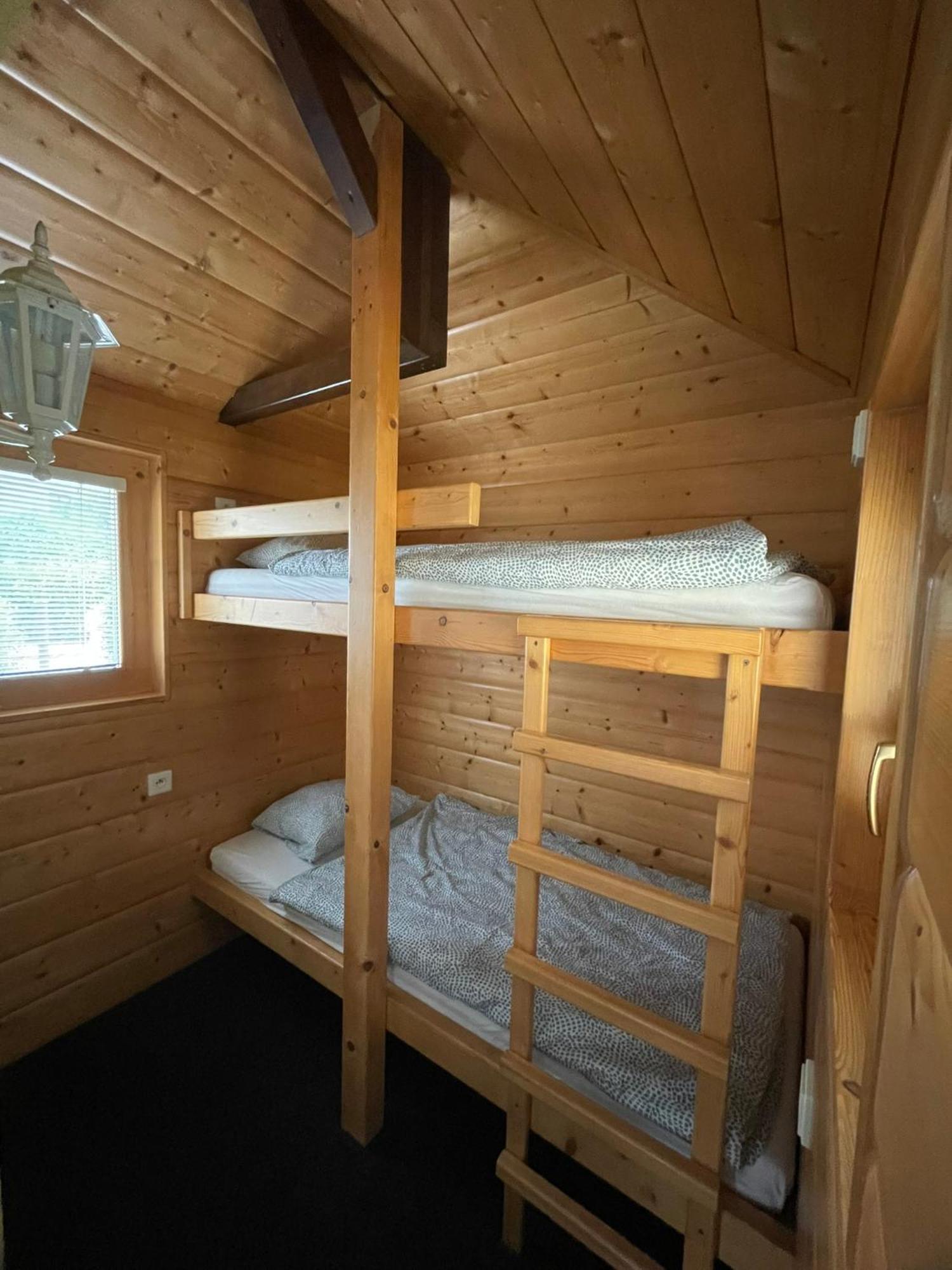 Ubytovani Okruzni 396 Sezimovo Usti ภายนอก รูปภาพ